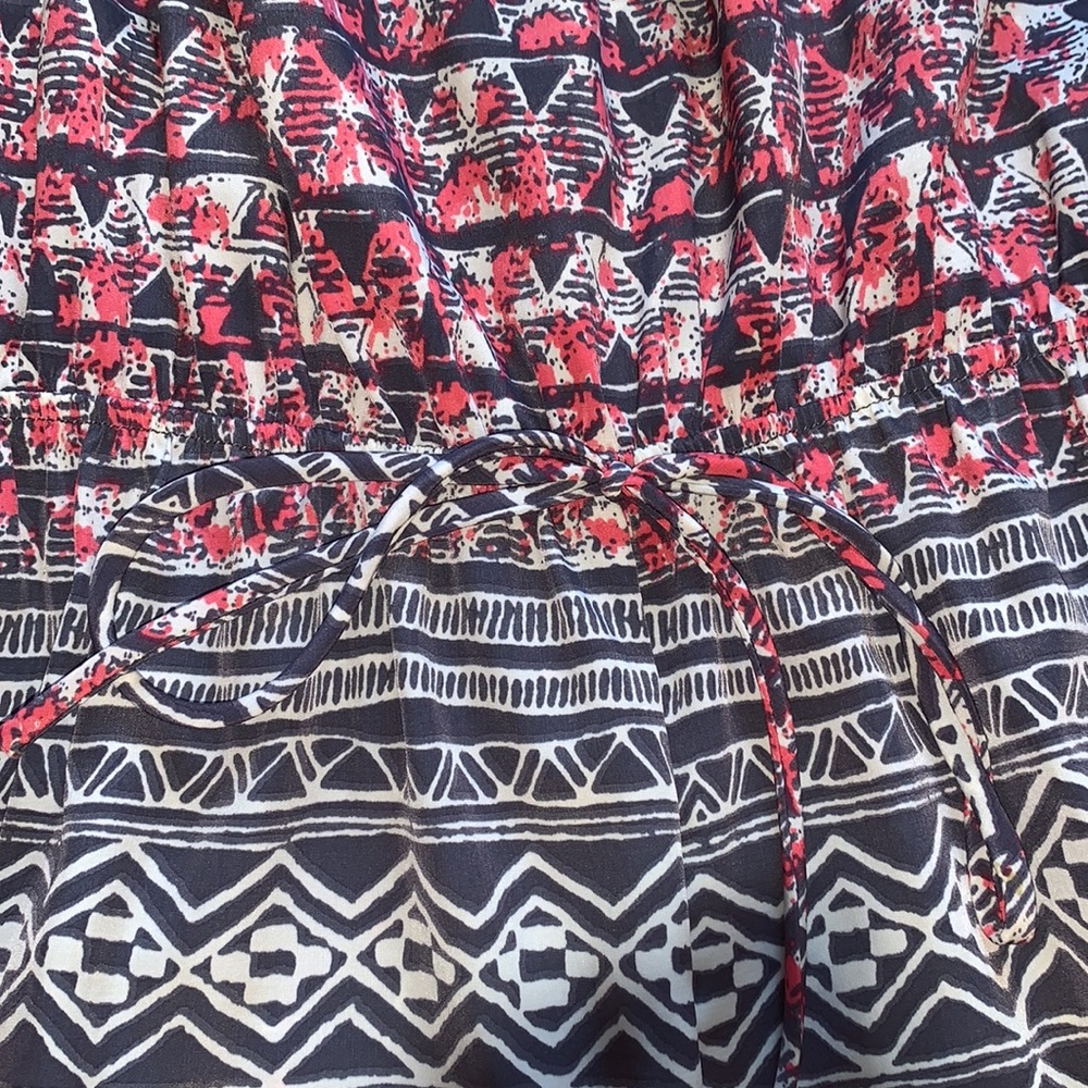 Patterned romper - Picture 9 of 10
